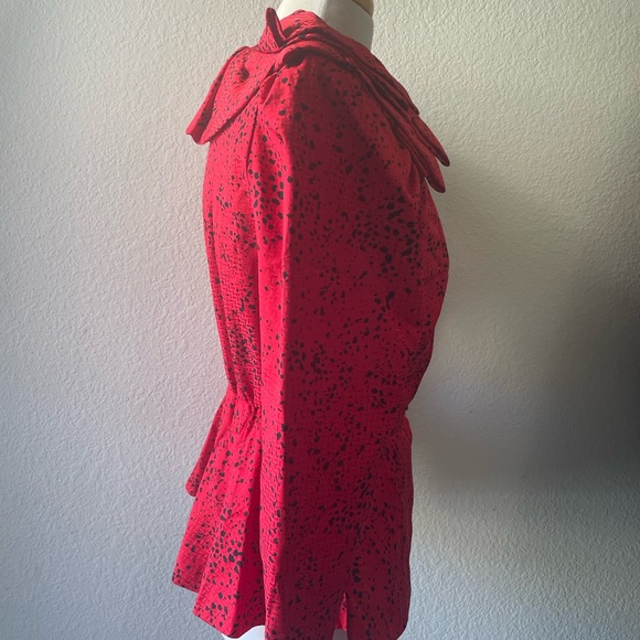 Beautiful silk red jacket - Picture 2 of 5